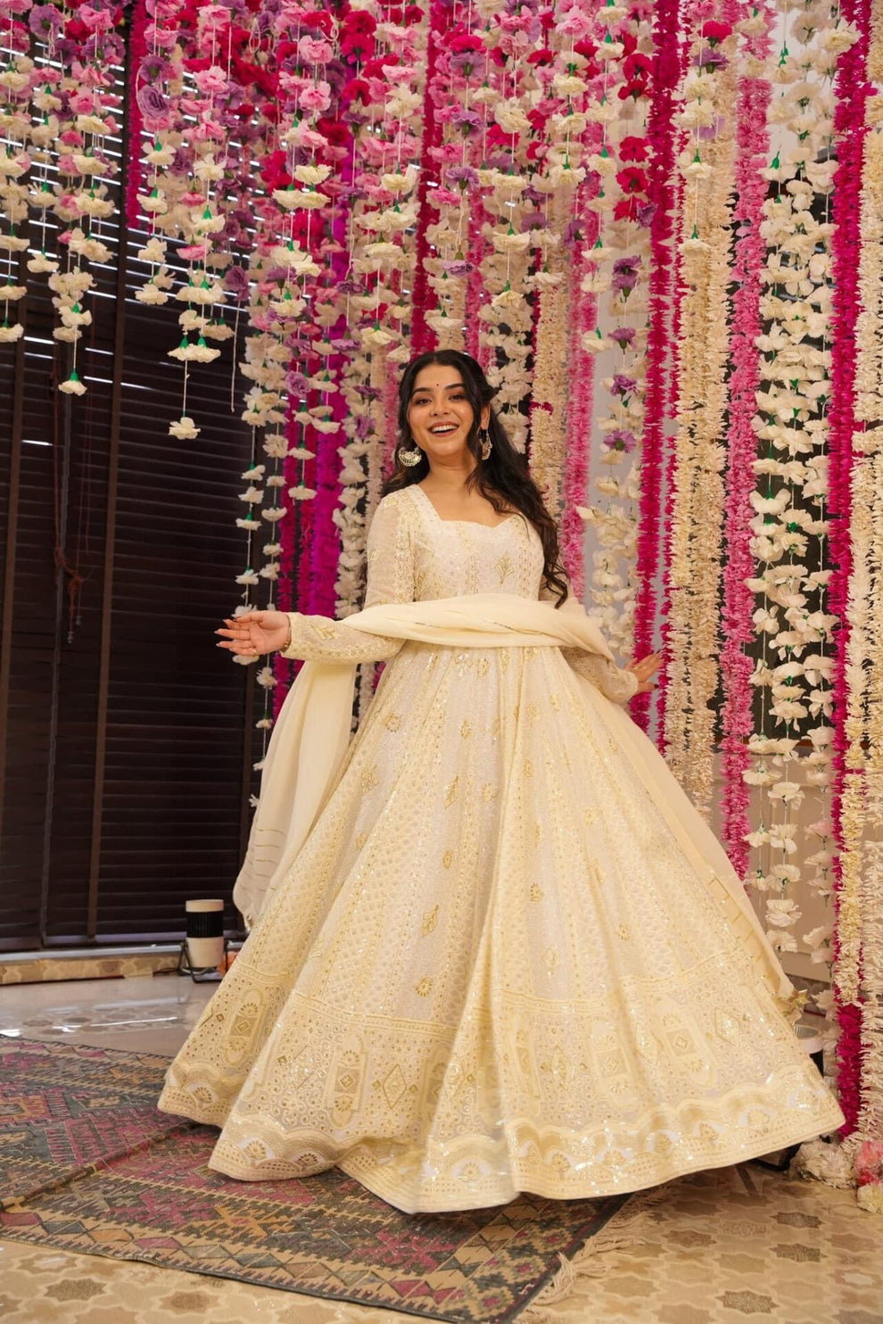 Aniska White Lakhnavi Embroidered Work Anarkali Suit Set